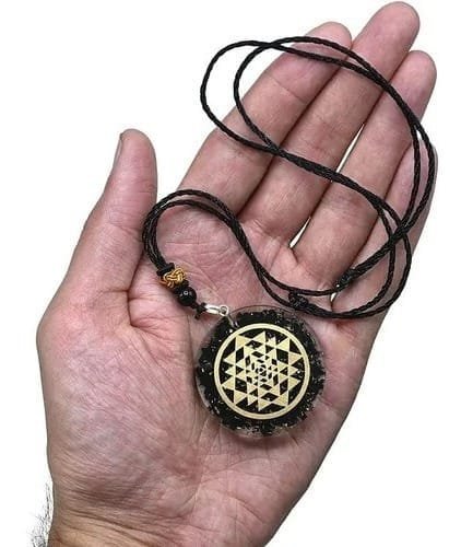 Collar Orgonita Shungit Sri Yantra - Image 2