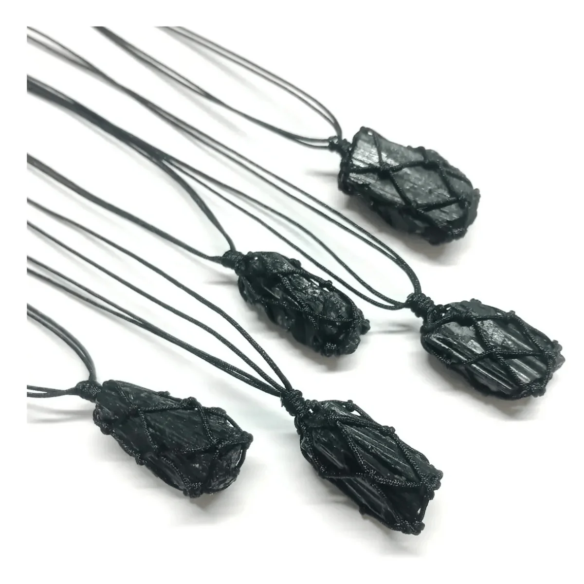 collar macrame turmalina negra
